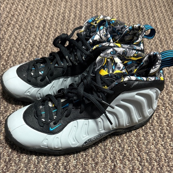 Nike Other - Nike Kids' Foamposite-style High-Top Sneakers in Light Gray/Black/Blue